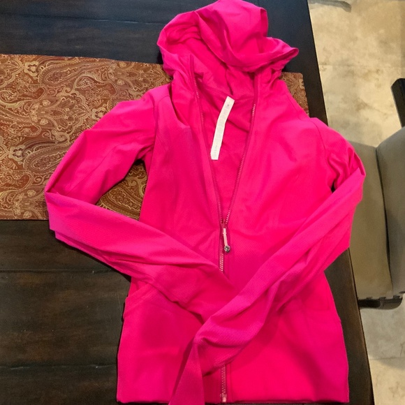 LULULEMON Pink in flux  reversible jacket ,SIZE 6,NWOT, MSRP$128, HTF color - Picture 1 of 4